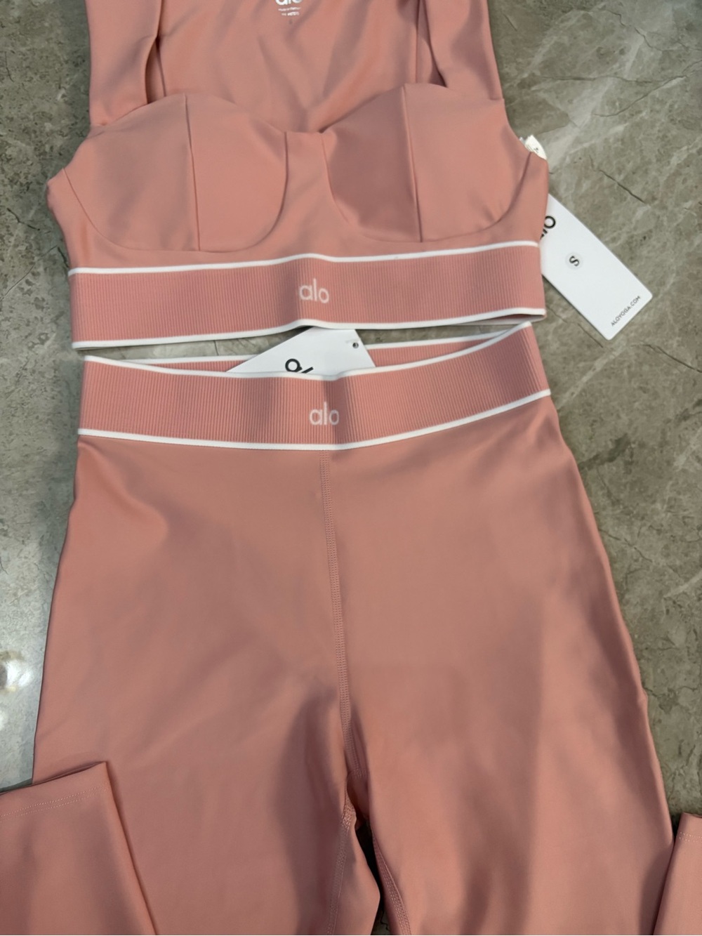 ALO Yoga Dusty Rose High-Waist Sculpting Leggings with Matching Bralette - Picture 2 of 5